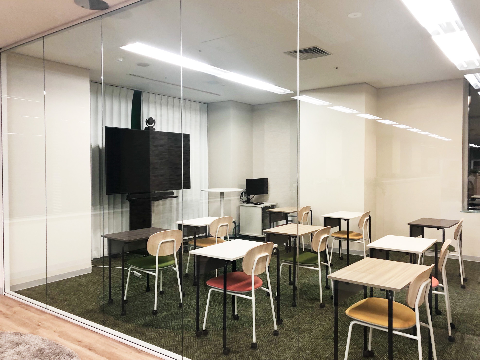 オンライン配信時に大活躍のSTUDIO